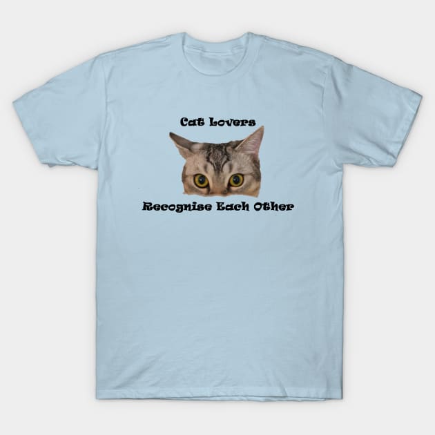 Cat lovers recognize each other Design T-Shirt by MostafaisVital